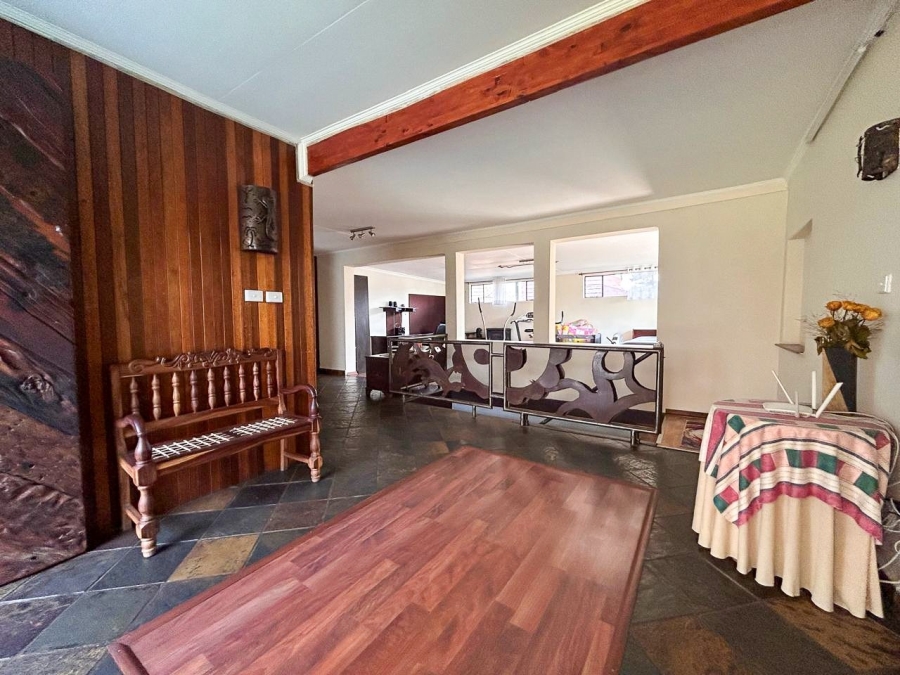 4 Bedroom Property for Sale in Lindequesdrif North West